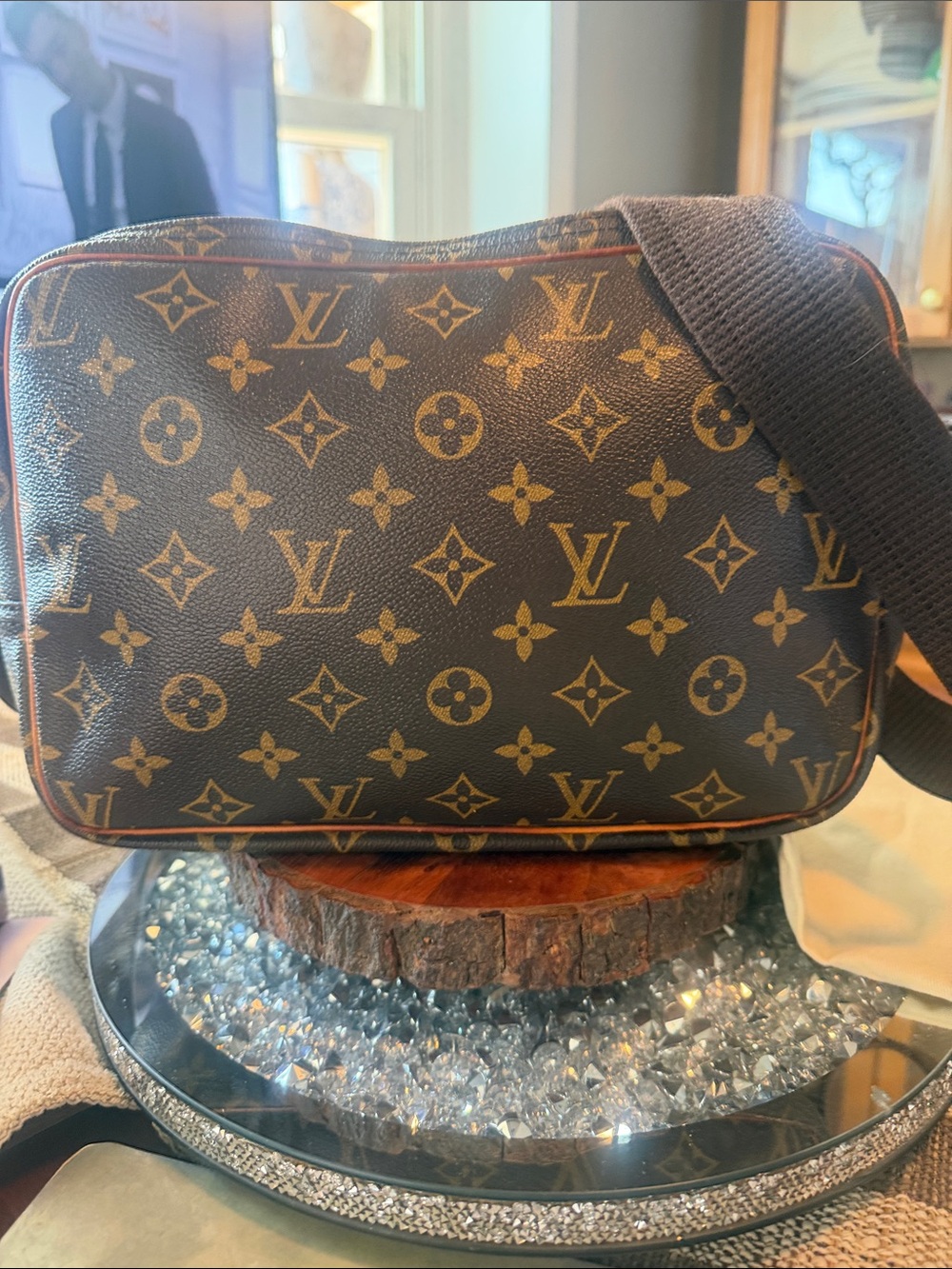 💯💯💯Louis Vuitton Monogram Reporter PM bag  with Dust bag (Charm not included ) - Picture 8 of 13